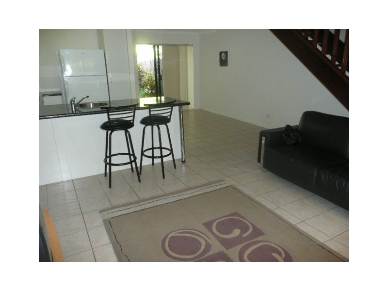 6/65  Cedar Rd, Palm Cove QLD 4879