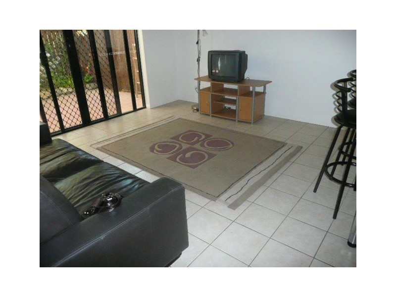 6/65  Cedar Rd, Palm Cove QLD 4879