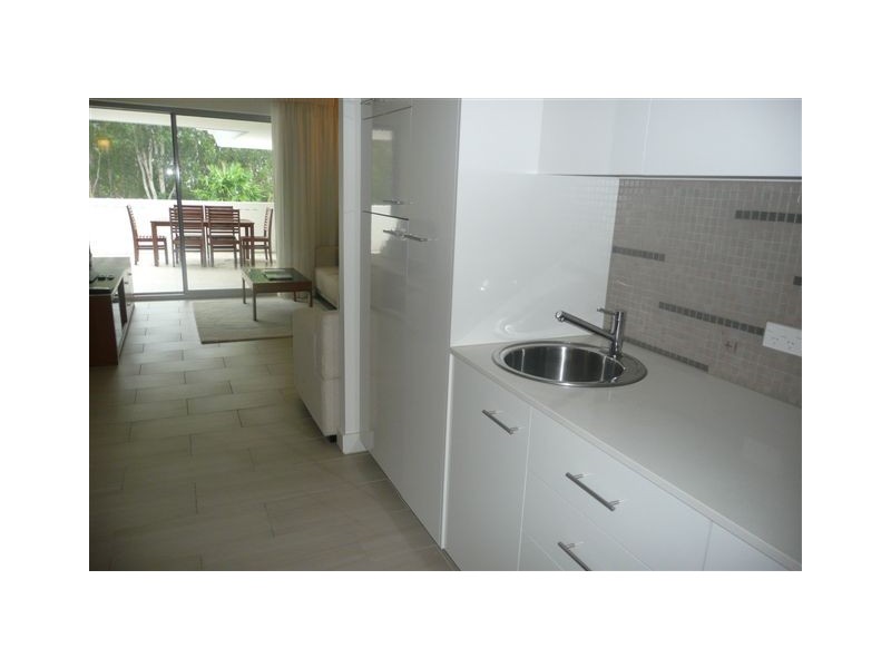 2401 Drift Crn Esplanade and Vievers Rd, Palm Cove QLD 4879