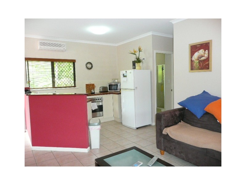 13/65 Cedar Rd, Palm Cove QLD 4879