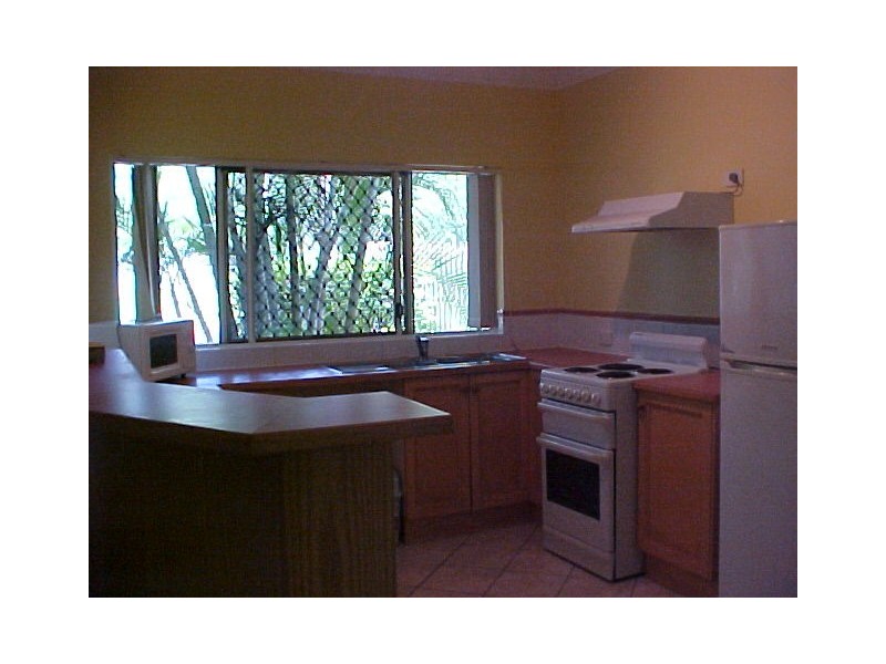 2/34 Oliva St, Palm Cove QLD 4879