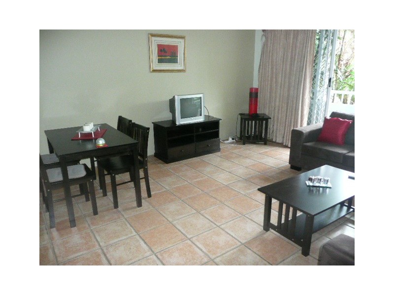 411 White Cowrie Coral Coast Drive, Palm Cove QLD 4879