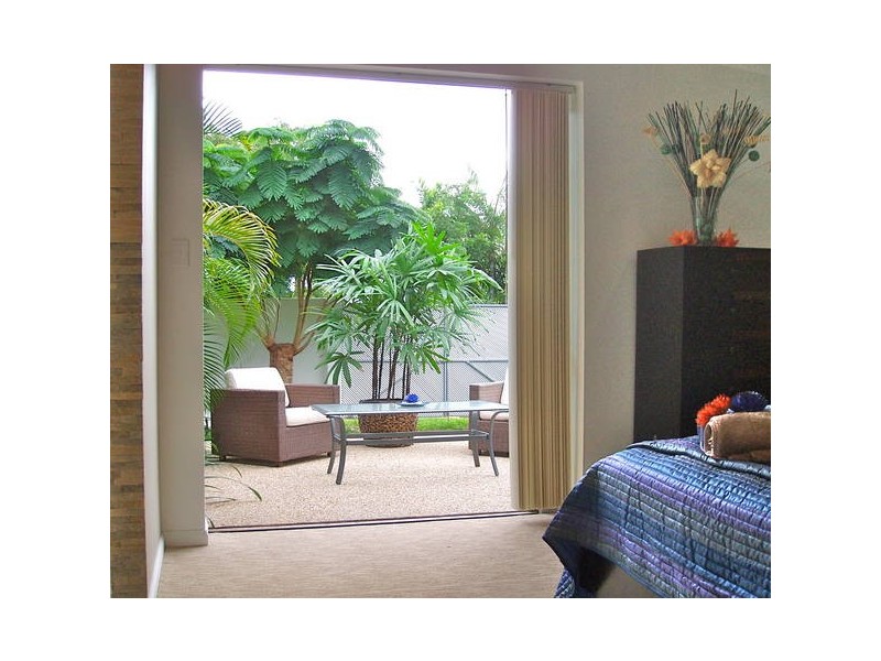 55 Veivers Rd, Palm Cove QLD 4879