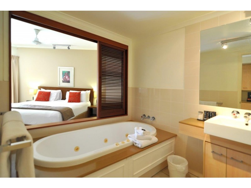 49 Apt 624 Williams Esplanade, Palm Cove QLD 4879