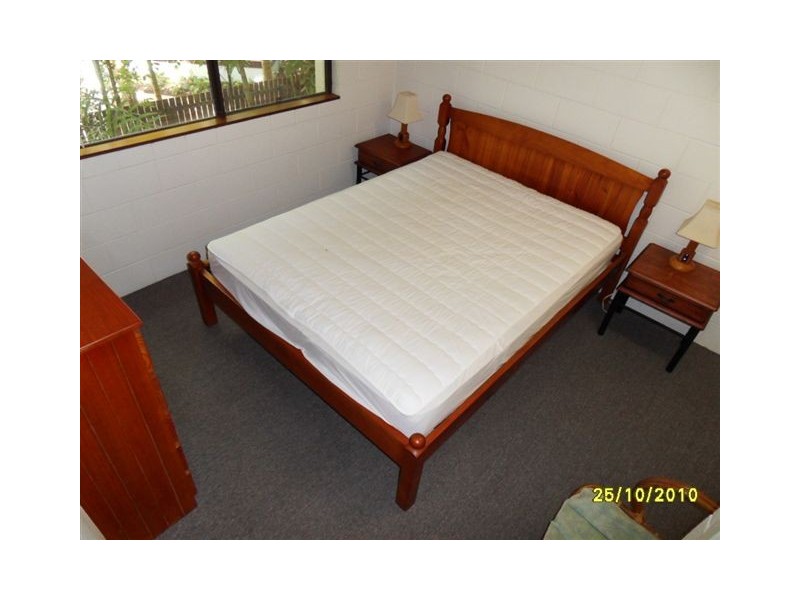 8/21 Cedar Rd, Palm Cove QLD 4879