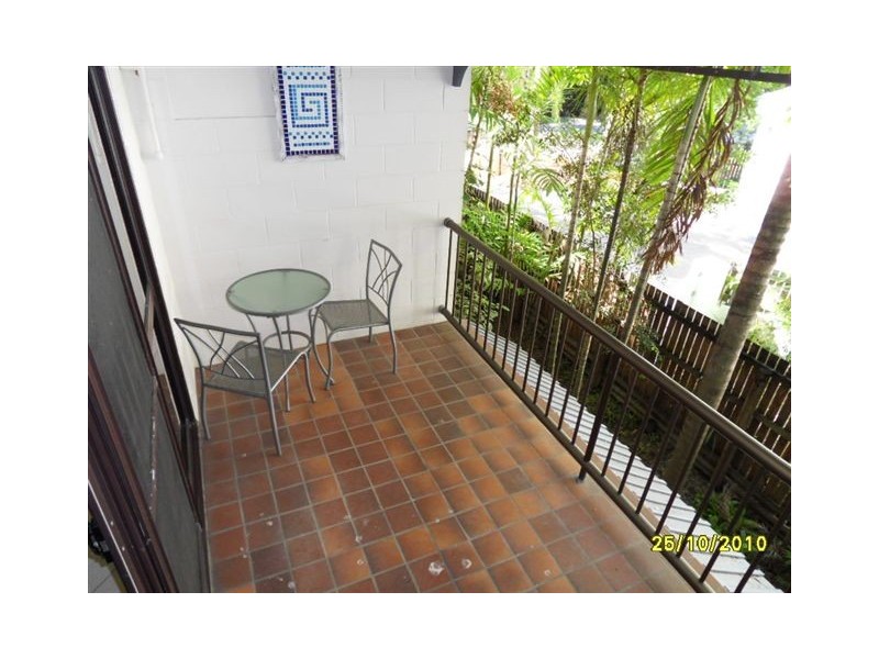 8/21 Cedar Rd, Palm Cove QLD 4879