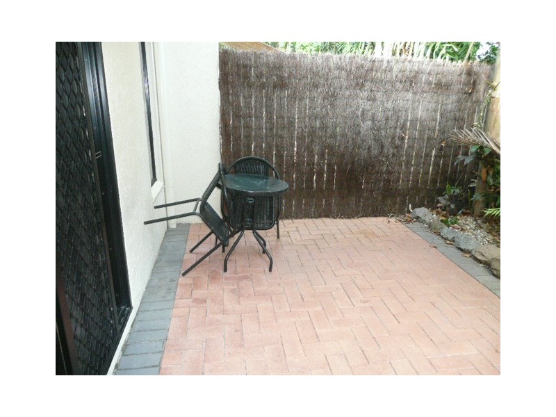 6/65 Cedar Rd, Palm Cove QLD 4879