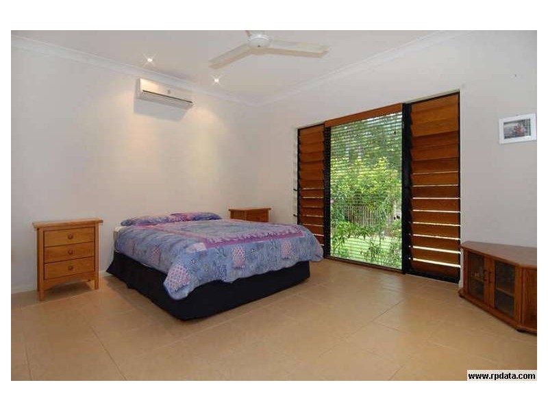 64 Moore Rd, Kewarra Beach QLD 4879