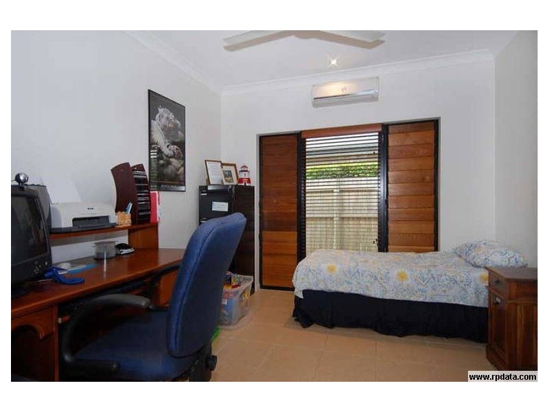 64 Moore Rd, Kewarra Beach QLD 4879