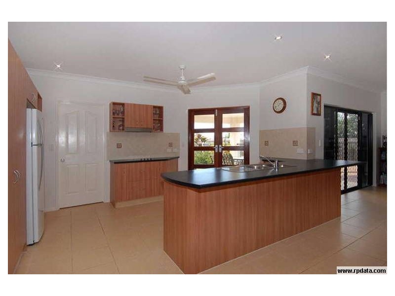 64 Moore Rd, Kewarra Beach QLD 4879