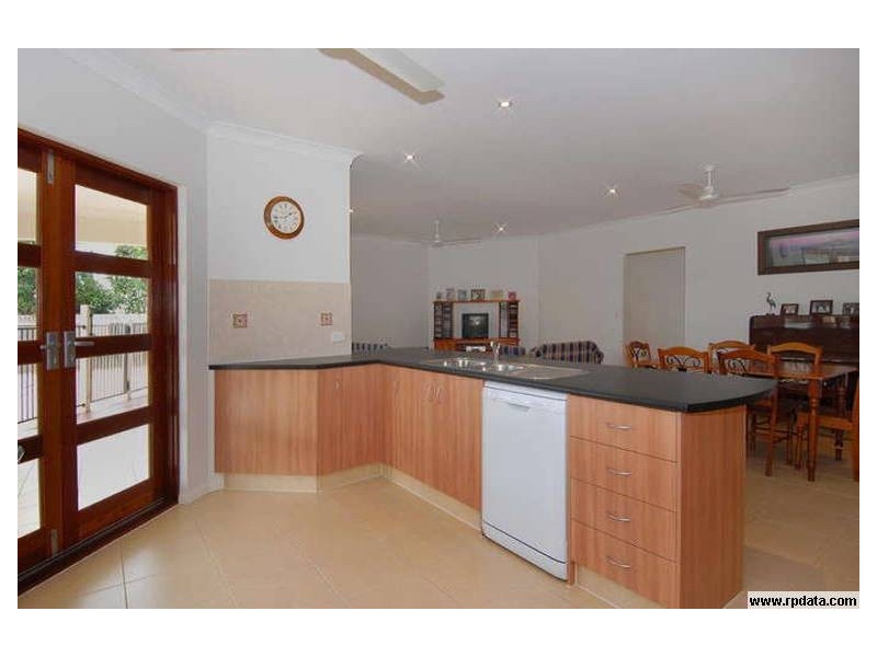 64 Moore Rd, Kewarra Beach QLD 4879