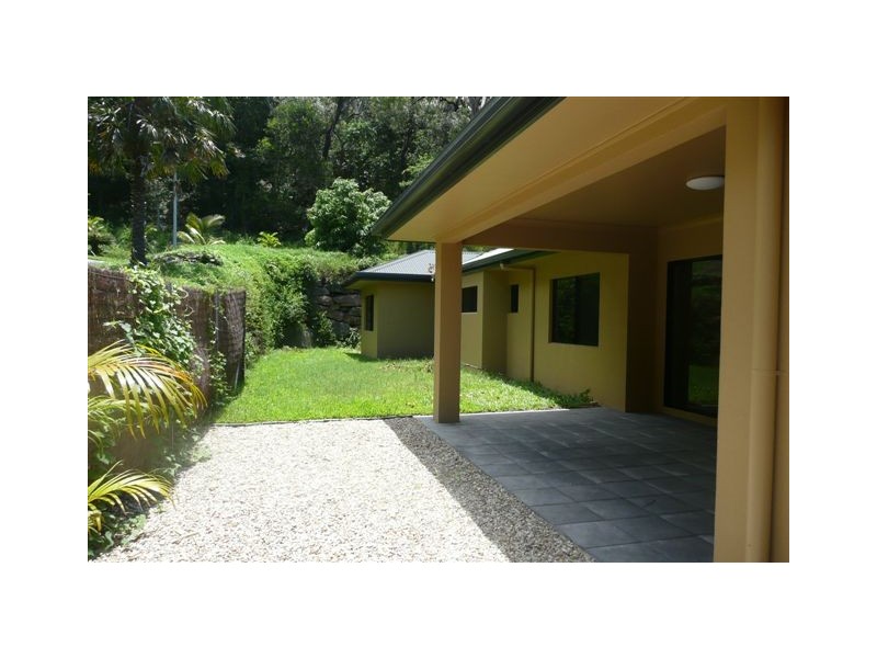 1/1 Savaii Close, Palm Cove QLD 4879