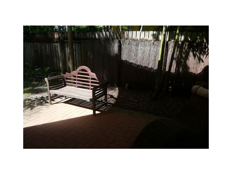 8/65 Cedar Rd, Palm Cove QLD 4879