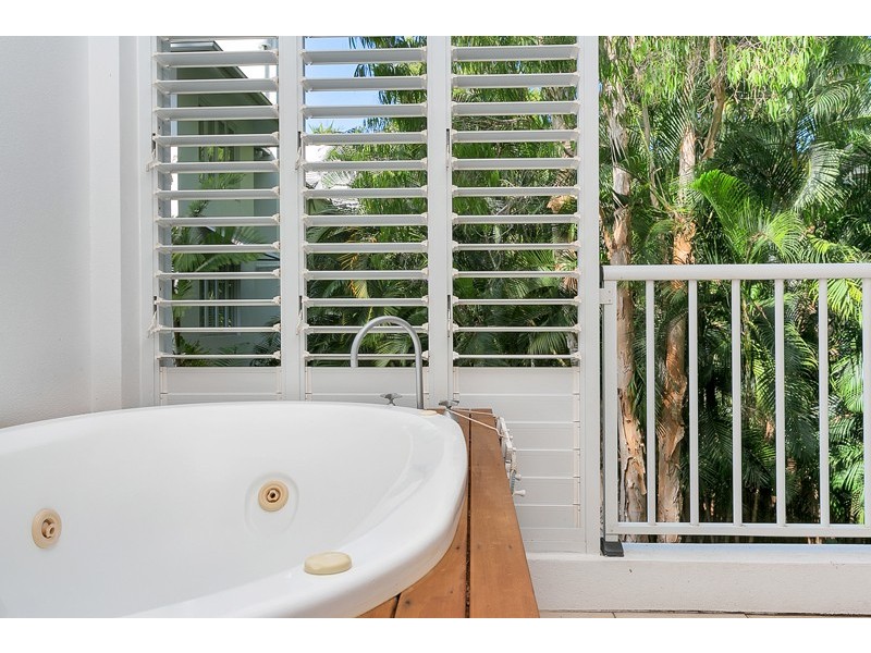 5426/123 Williams Esplanade, Palm Cove QLD 4879