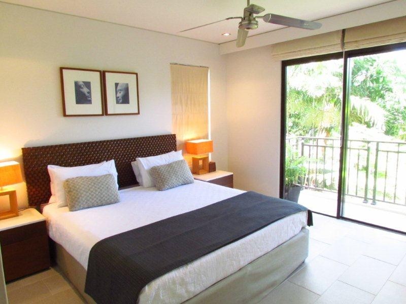 5 Triton St, Palm Cove QLD 4879