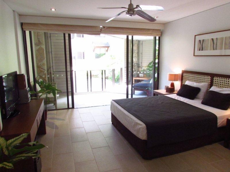 5 Triton St, Palm Cove QLD 4879