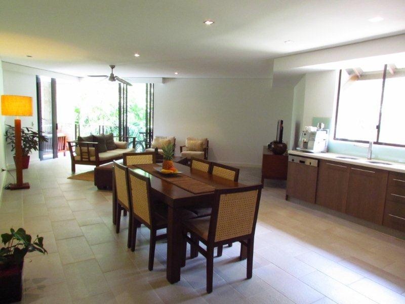 5 Triton St, Palm Cove QLD 4879