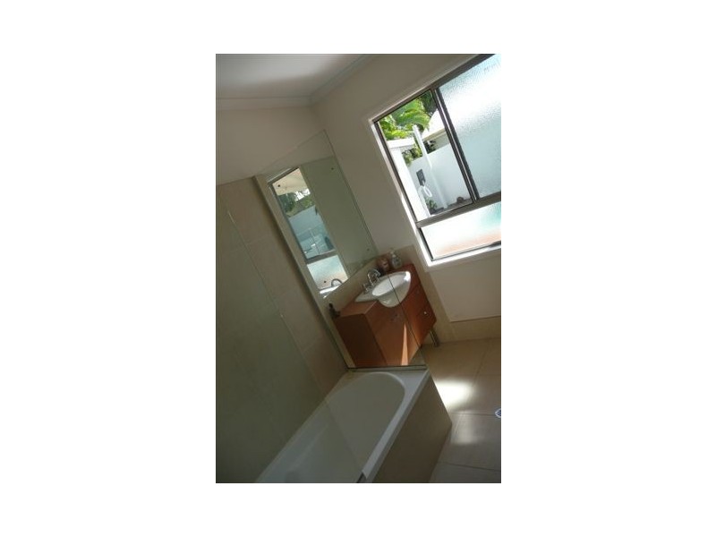 2 Starling St, Kewarra Beach QLD 4879