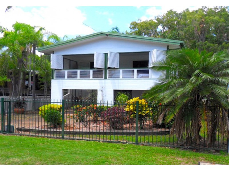 Clifton Beach QLD 4879