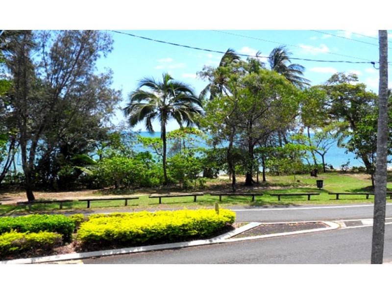 Clifton Beach QLD 4879
