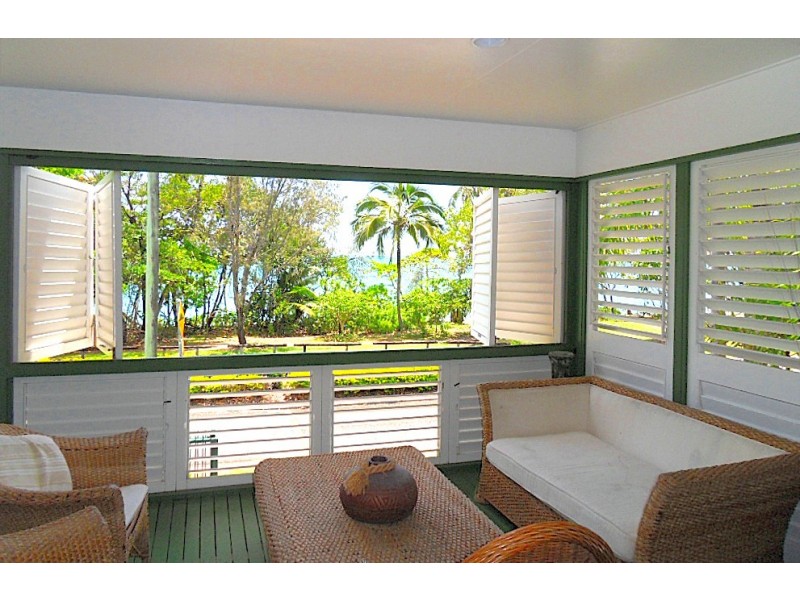 Clifton Beach QLD 4879