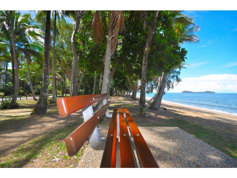 Clifton Beach QLD 4879
