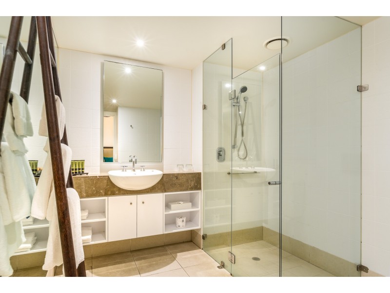 123 Williams Esp., Palm Cove QLD 4879
