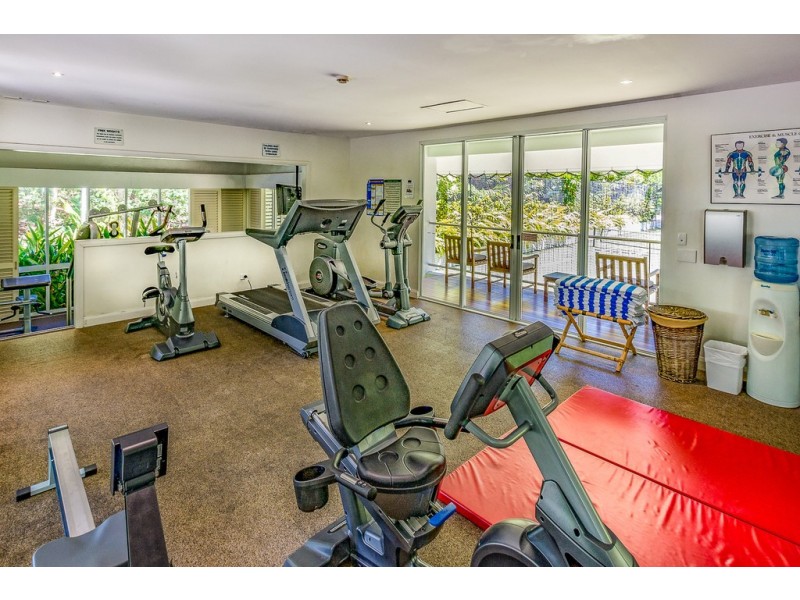 123 Williams Esp., Palm Cove QLD 4879