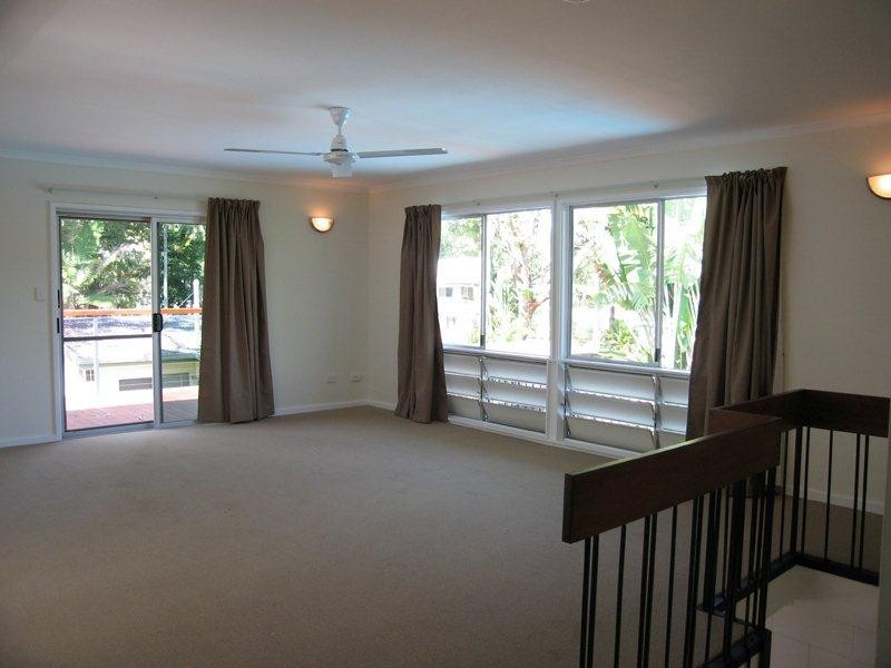 10 Clifton Rd, Clifton Beach QLD 4879