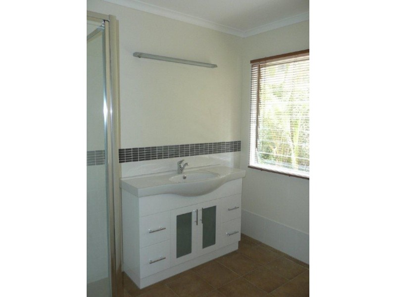 10 Clifton Rd, Clifton Beach QLD 4879