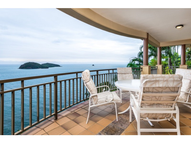 2/17 COLONEL CUMMINGS DRIVE, Palm Cove QLD 4879