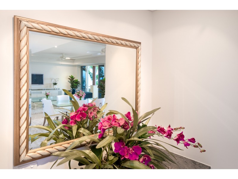 2/17 COLONEL CUMMINGS DRIVE, Palm Cove QLD 4879