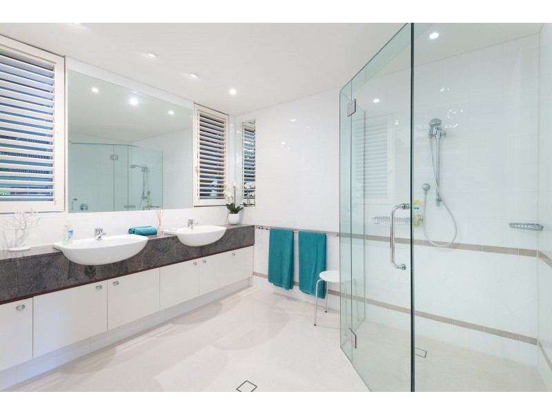 2/17 COLONEL CUMMINGS DRIVE, Palm Cove QLD 4879