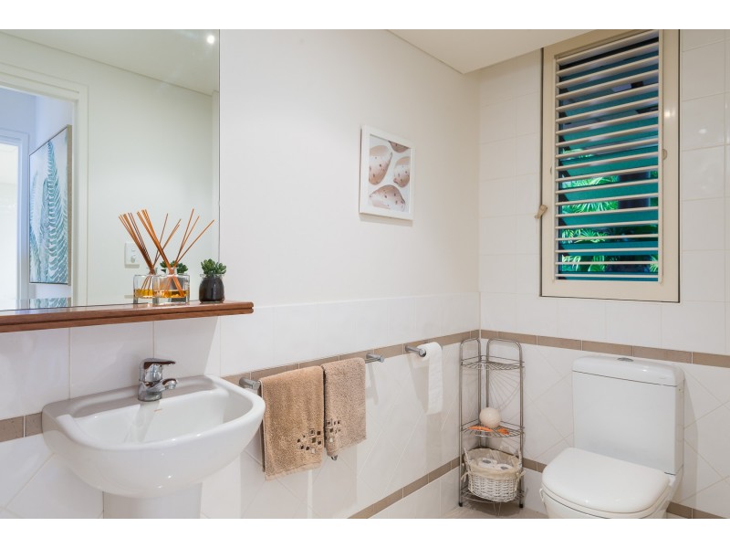 2/17 COLONEL CUMMINGS DRIVE, Palm Cove QLD 4879