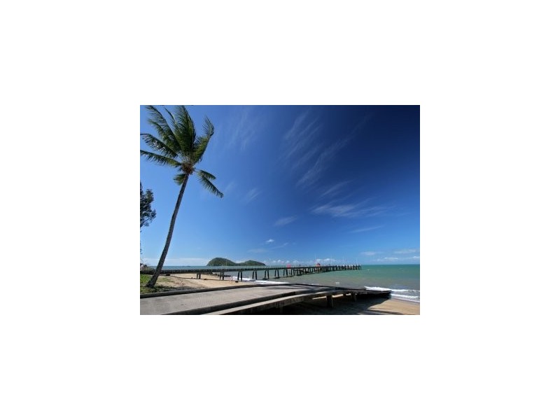 2107 Williams Esp, Palm Cove QLD 4879