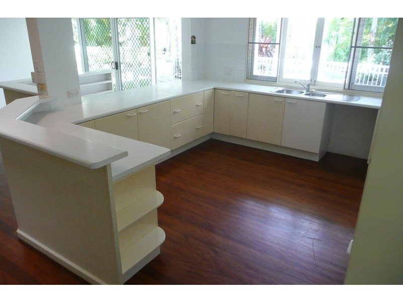 38 Terebra St, Palm Cove QLD 4879