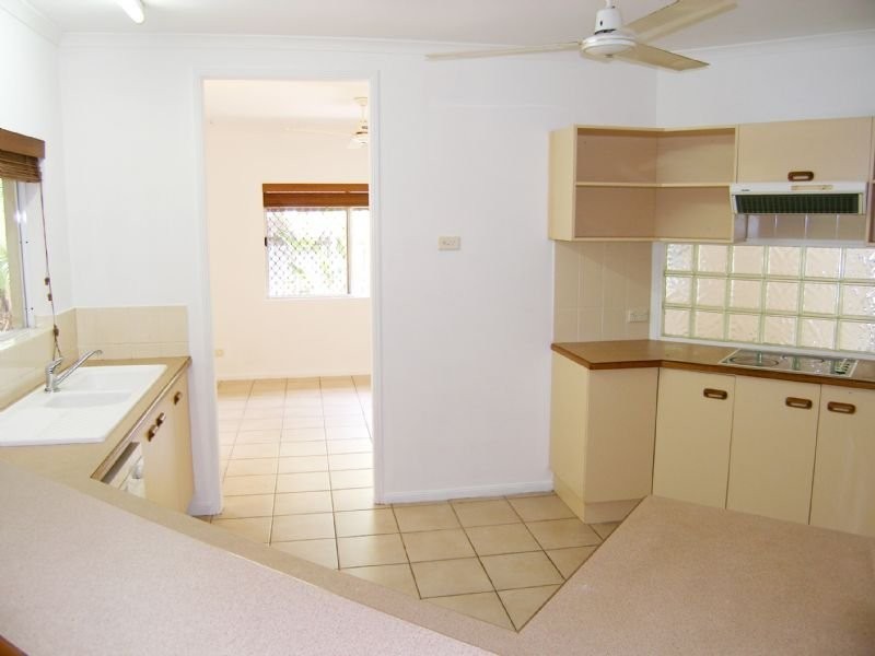 20 Eddy St, Clifton Beach QLD 4879