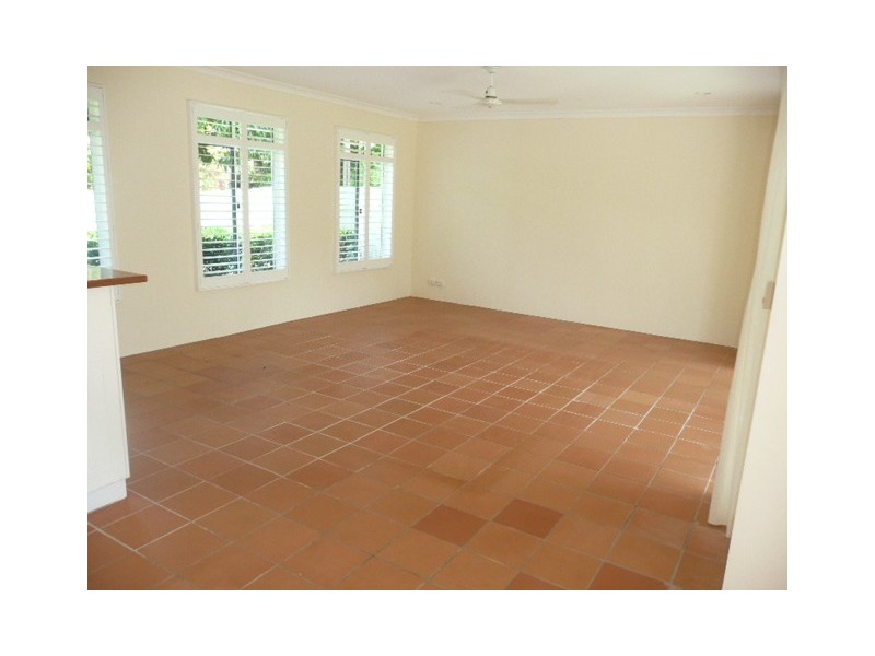 21 Thais St, Palm Cove QLD 4879
