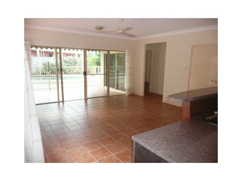 84 Nova St, Kewarra Beach QLD 4879