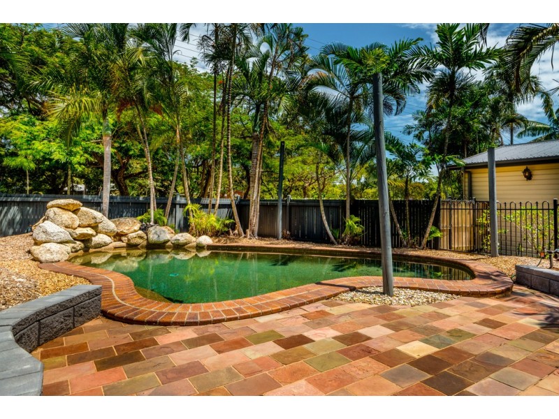 38 RUDDER STREET, Clifton Beach QLD 4879