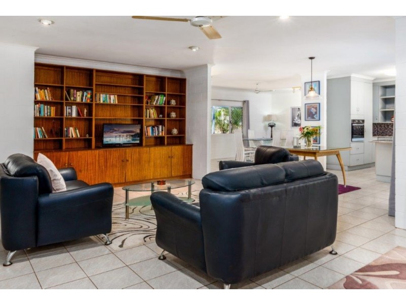 31 CYPERUS DRIVE, Redlynch QLD 4870