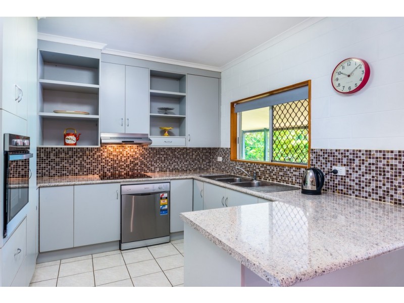 31 CYPERUS DRIVE, Redlynch QLD 4870