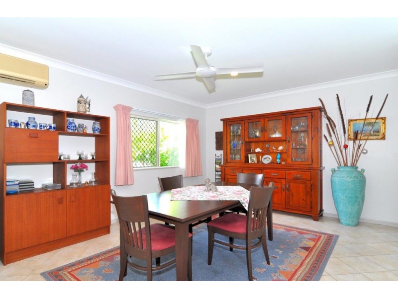 4 Helsdon Close, Clifton Beach QLD 4879
