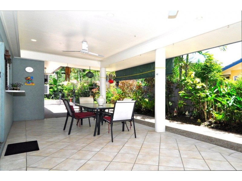 4 Helsdon Close, Clifton Beach QLD 4879