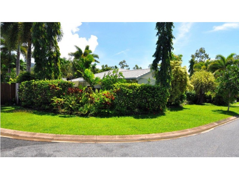4 Helsdon Close, Clifton Beach QLD 4879