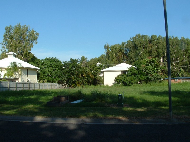 Palm Cove QLD 4879