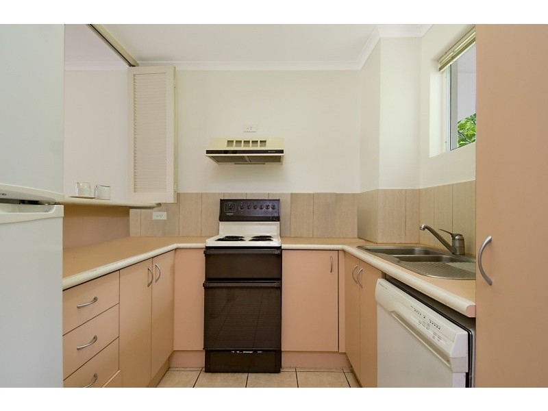 102 Coral Coast Drive, Palm Cove QLD 4879