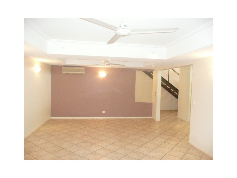 17/75 Cedar Road, Palm Cove QLD 4879