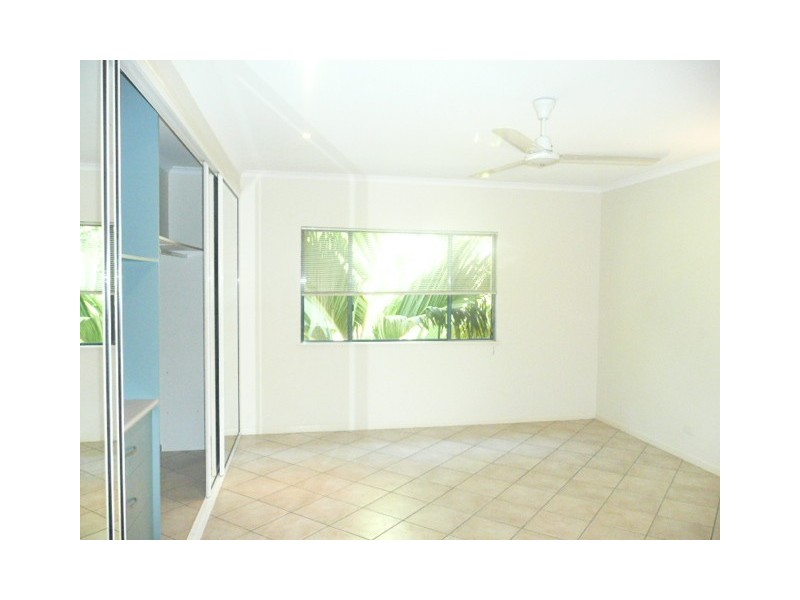17/75 Cedar Road, Palm Cove QLD 4879