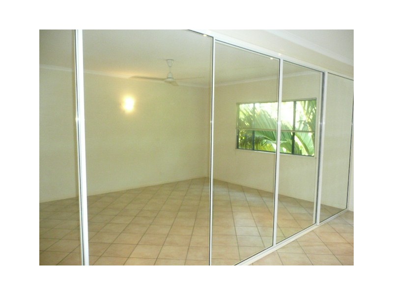 17/75 Cedar Road, Palm Cove QLD 4879